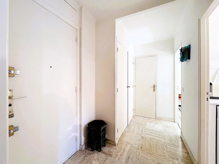 Image No.6-Apartment for sale