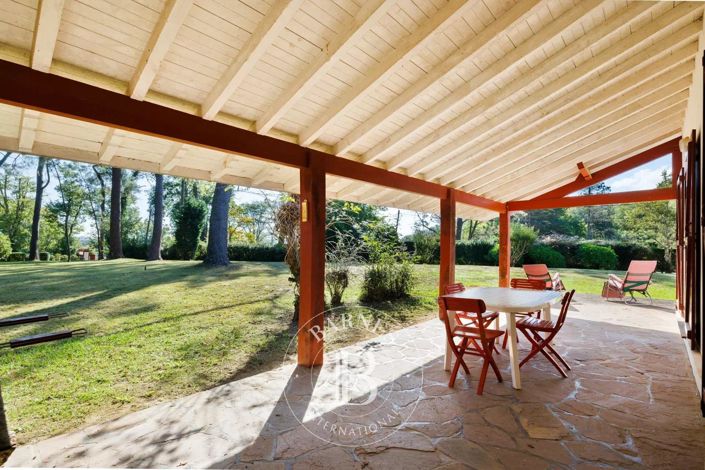 Image No.15-5 Bed House for sale