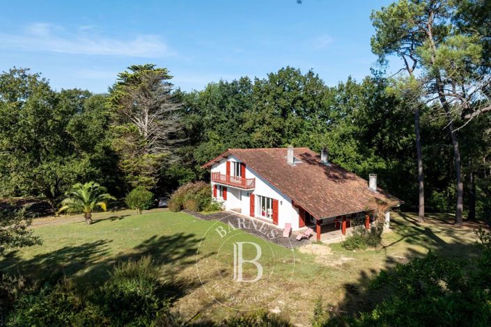 Image No.19-5 Bed House for sale