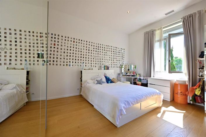 Image No.6-7 Bed House for sale