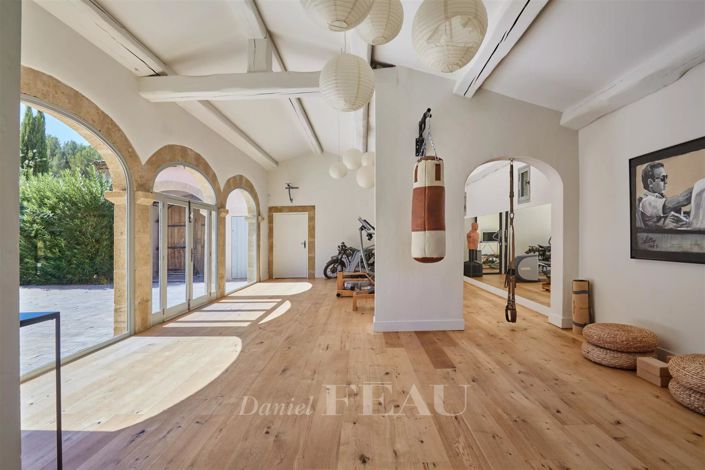 Image No.12-8 Bed House for sale