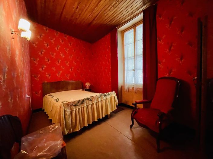 Image No.12-4 Bed House for sale