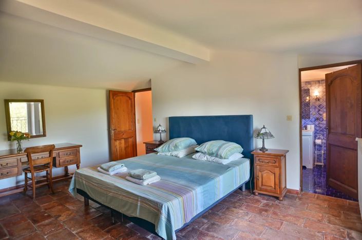 Image No.10-5 Bed House for sale