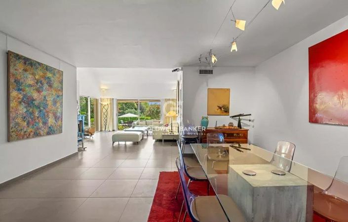 Image No.5-4 Bed House for sale