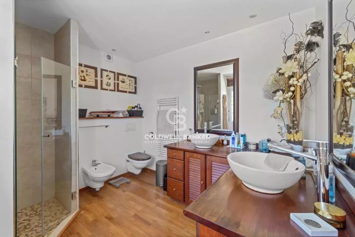 Image No.10-4 Bed House for sale