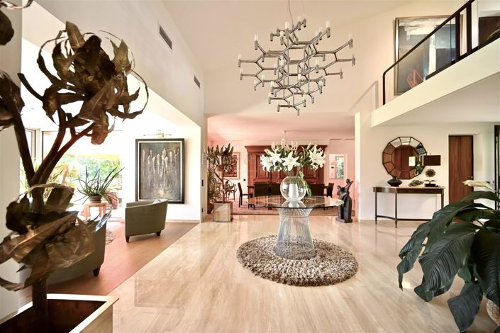 Image No.5-5 Bed House for sale