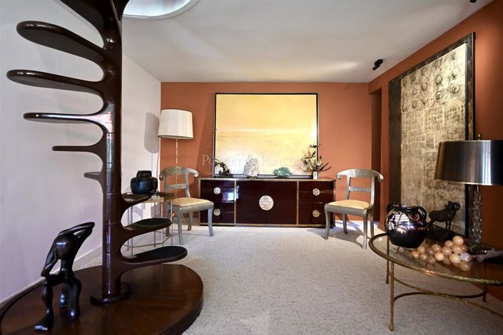 Image No.9-5 Bed House for sale