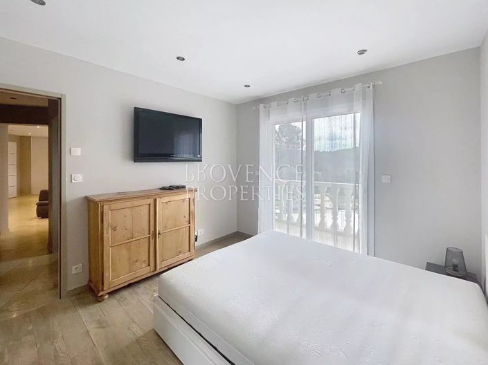 Image No.7-3 Bed House for sale