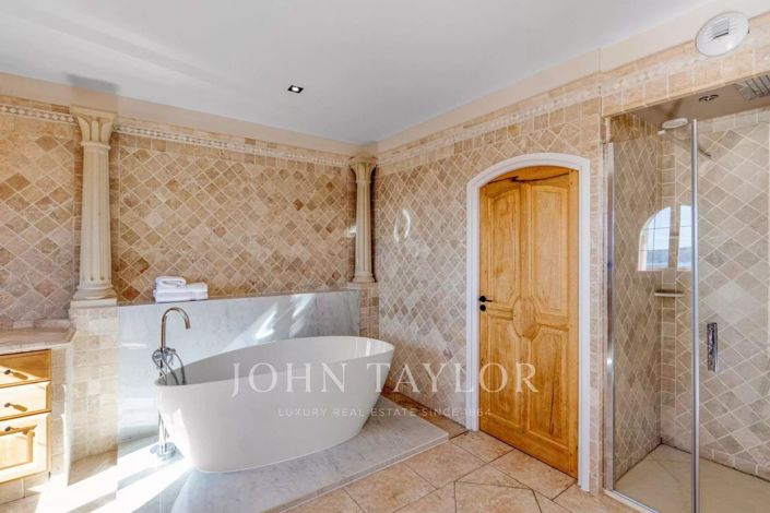 Image No.12-House for sale