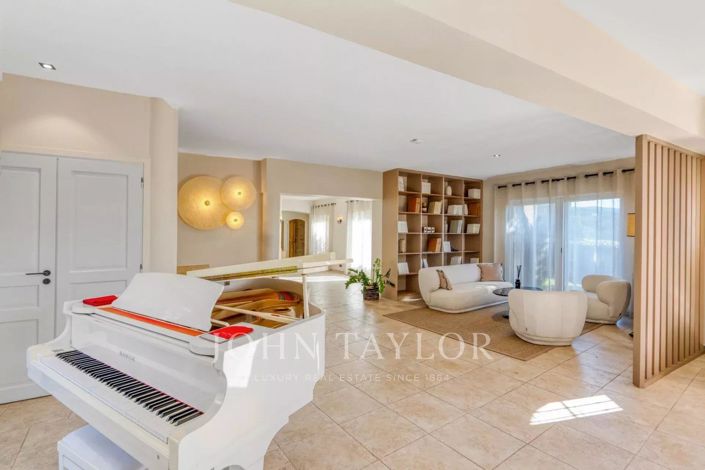 Image No.8-House for sale