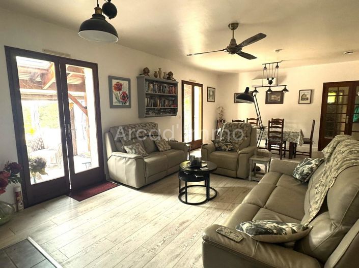 Image No.3-3 Bed House for sale