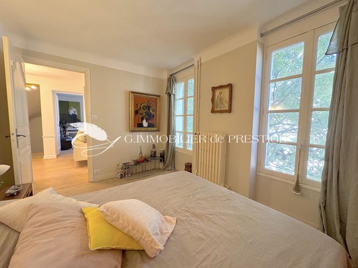 Image No.16-5 Bed House for sale