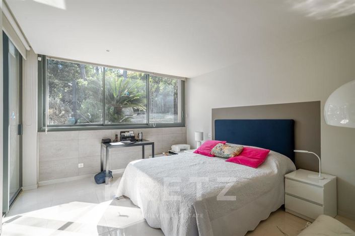 Image No.11-5 Bed House for sale