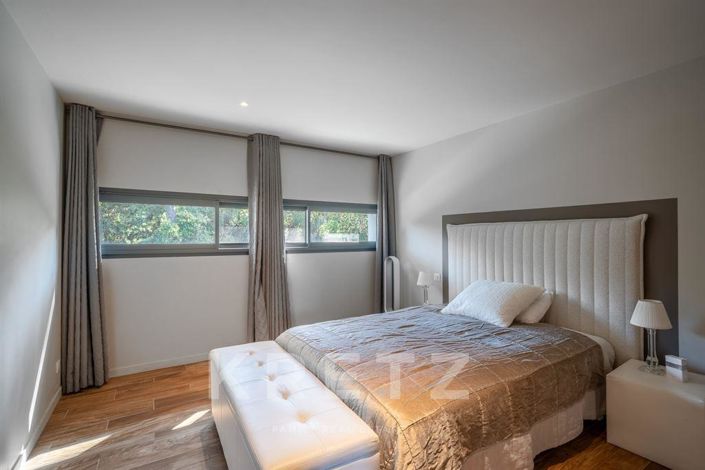 Image No.13-5 Bed House for sale