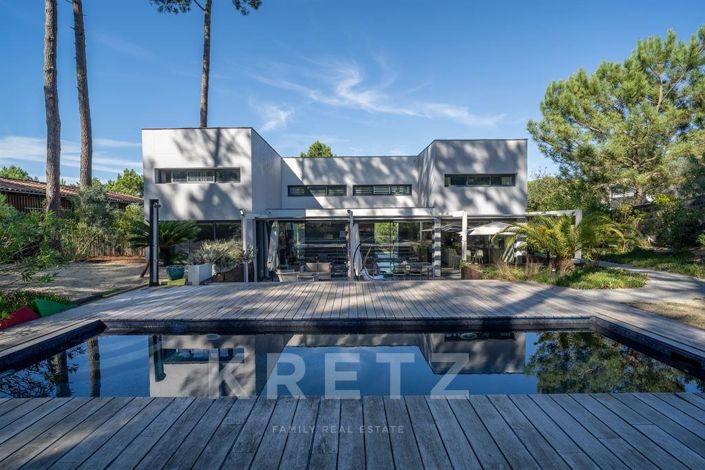 Image No.15-5 Bed House for sale