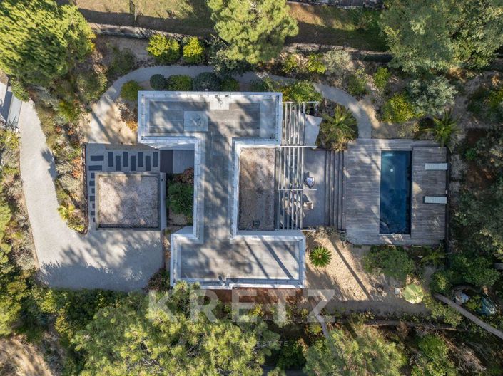 Image No.3-5 Bed House for sale