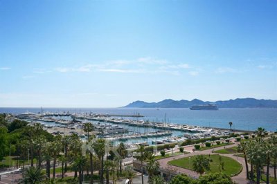 4 Bed Apartment for sale