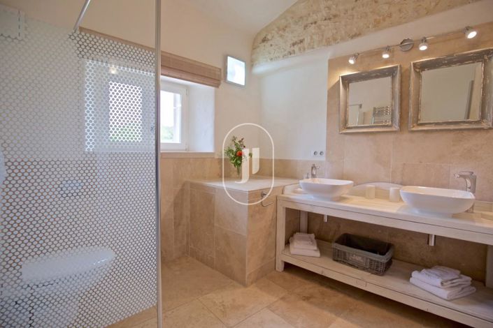 Image No.10-4 Bed House for sale