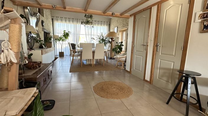 Image No.7-4 Bed House for sale