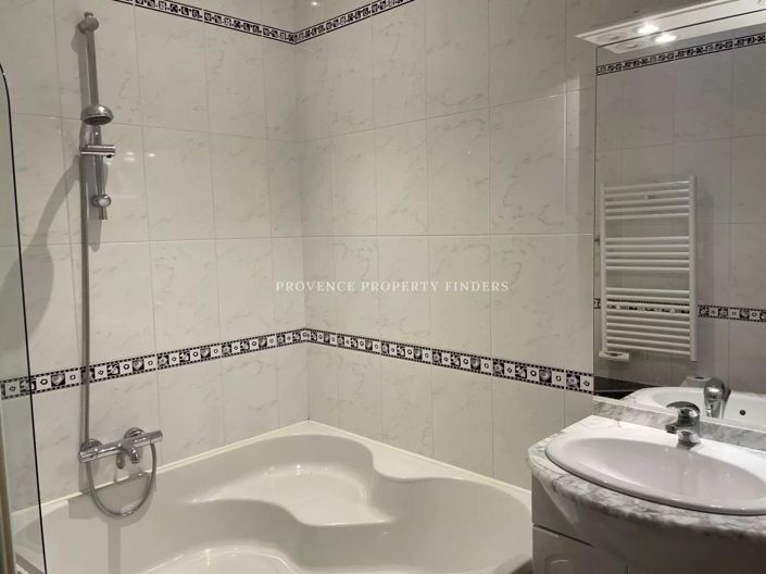 Image No.20-Maison de 6 chambres à vendre à Lorgues