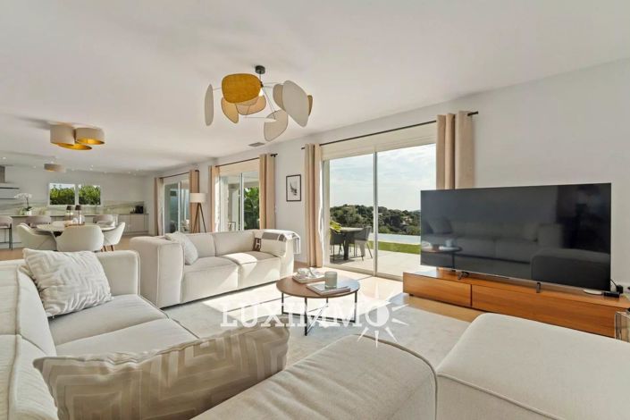 Image No.6-Maison de 4 chambres à vendre à Mandelieu-la-Napoule