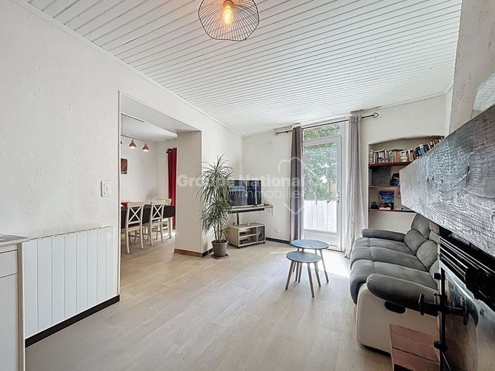 Image No.2-4 Bed House for sale