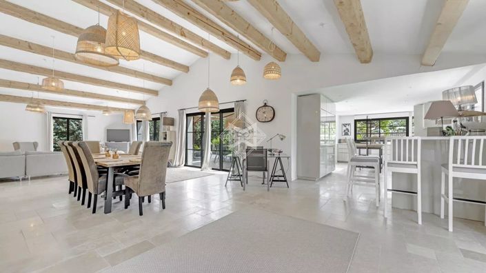 Image No.7-6 Bed House for sale