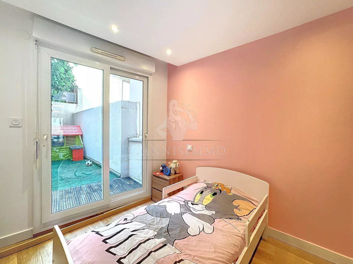 Image No.11-3 Bed Apartment for sale