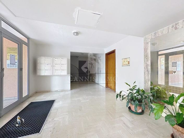 Image No.12-3 Bed Apartment for sale