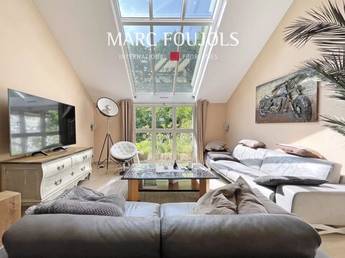 Image No.2-4 Bed House for sale