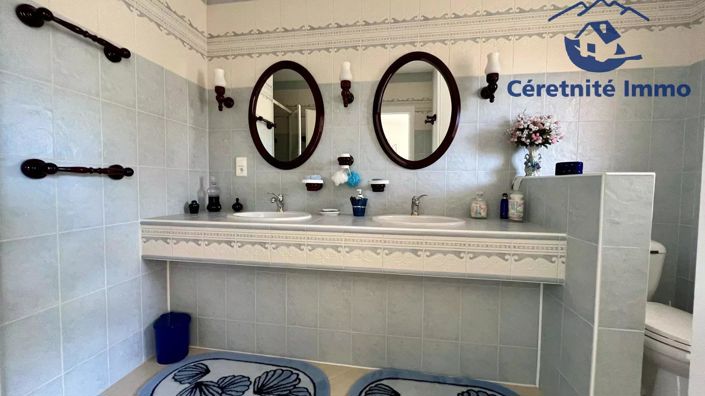 Image No.19-3 Bed House for sale