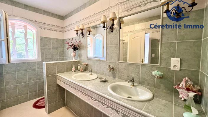 Image No.20-3 Bed House for sale