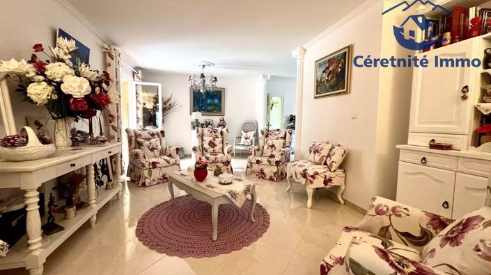 Image No.8-3 Bed House for sale