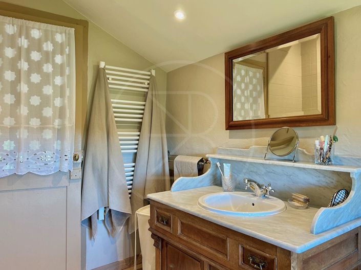 Image No.11-5 Bed House for sale