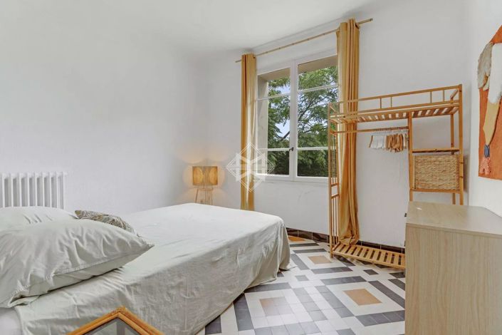 Image No.10-7 Bed House for sale