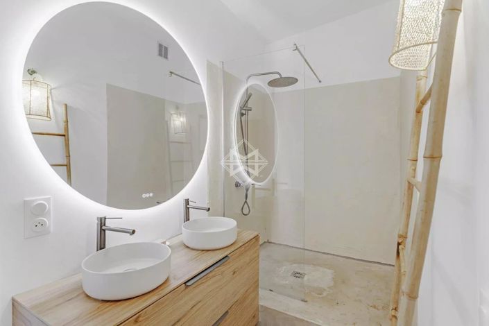 Image No.15-7 Bed House for sale