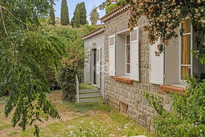 Image No.18-7 Bed House for sale