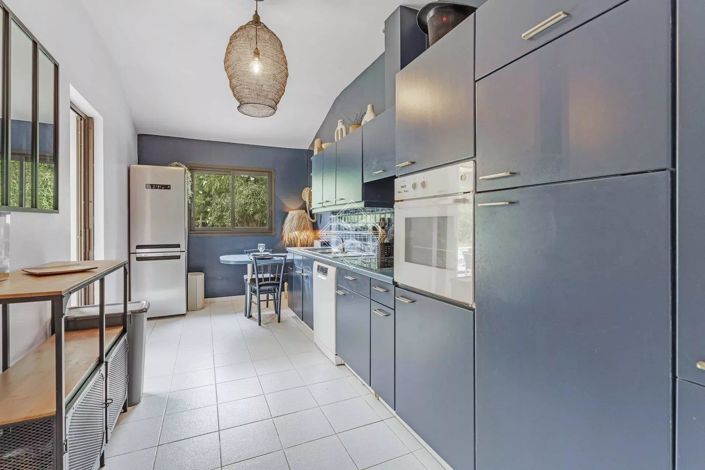 Image No.7-7 Bed House for sale