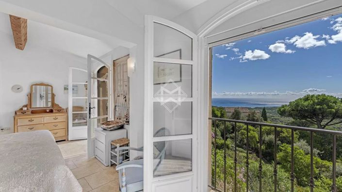 Image No.11-5 Bed House for sale