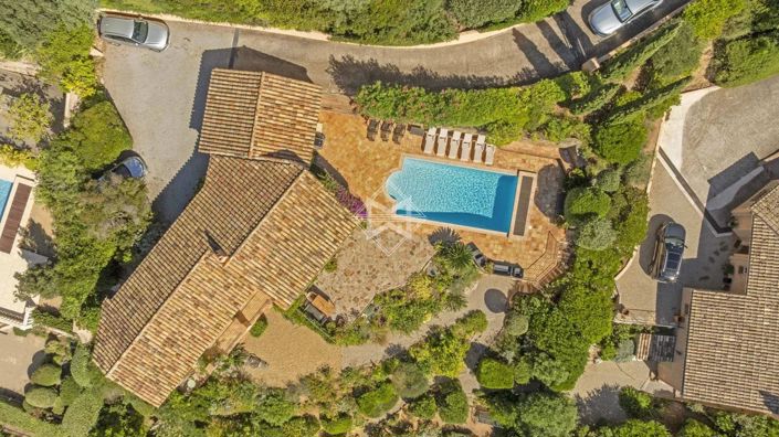 Image No.17-5 Bed House for sale