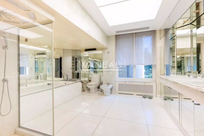 Image No.18-5 Bed Apartment for sale