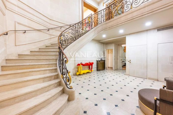 Image No.8-5 Bed Apartment for sale