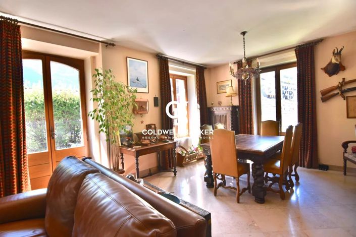 Image No.9-4 Bed House for sale