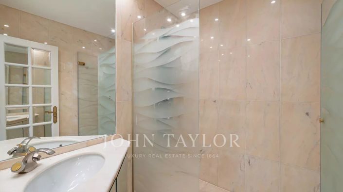 Image No.19-2 Bed Apartment for sale