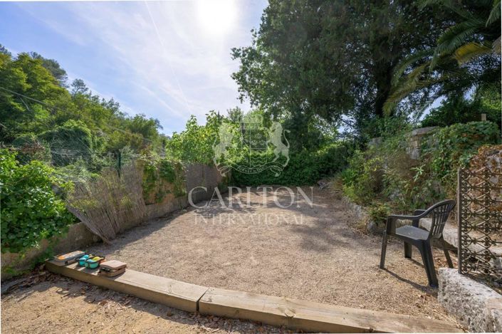 Image No.20-6 Bed House for sale