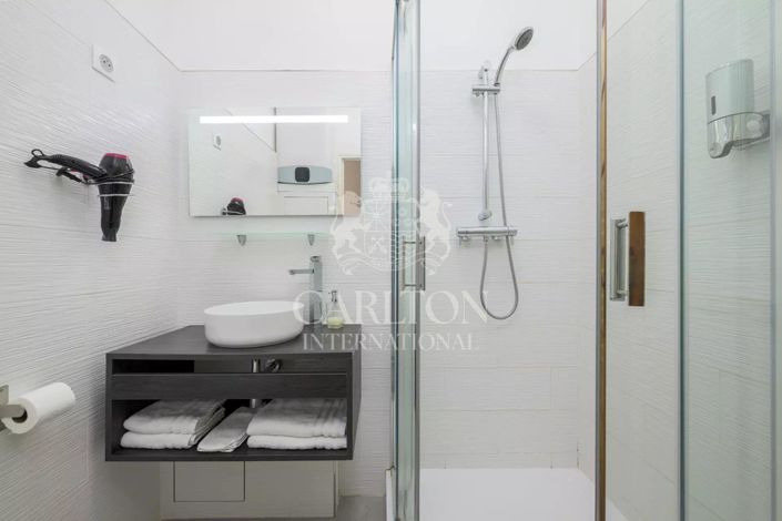 Image No.22-6 Bed House for sale