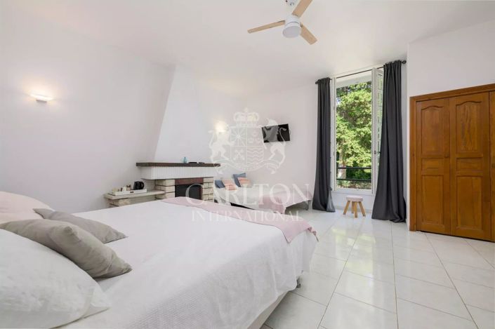 Image No.28-6 Bed House for sale