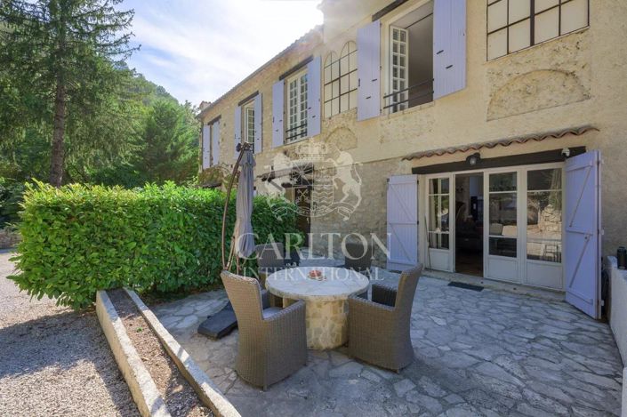 Image No.4-6 Bed House for sale