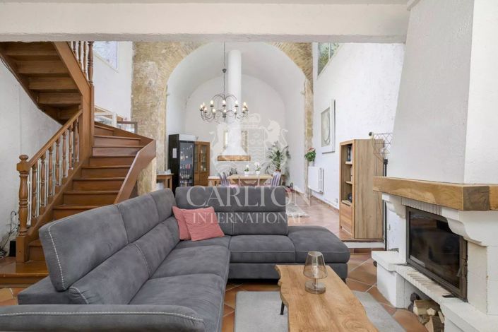 Image No.5-6 Bed House for sale