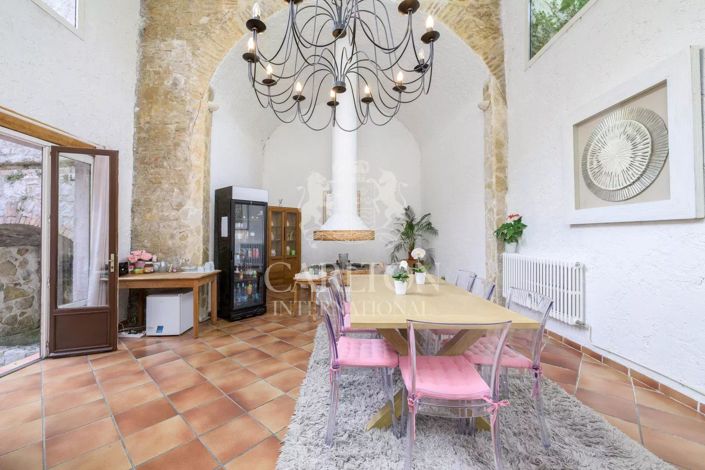 Image No.7-6 Bed House for sale